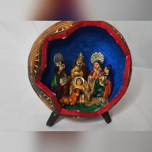 ​Vintage Peru Carved Gourd Nativity Set Retablo Hinged Flower Lid Folk Art 3D